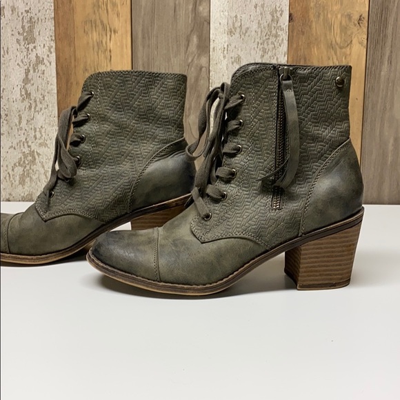 9.5 Roxy mid ankle boot - Picture 2 of 5